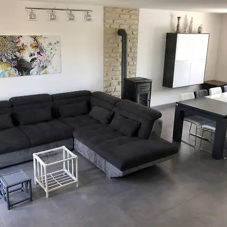 Villa Maison Privative 5 Ch. 12 Pers. Piscine Chauffee *