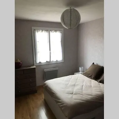 Maison Privative 5 Ch. 12 Pers. Piscine Chauffee Villa Desertines (Allier)