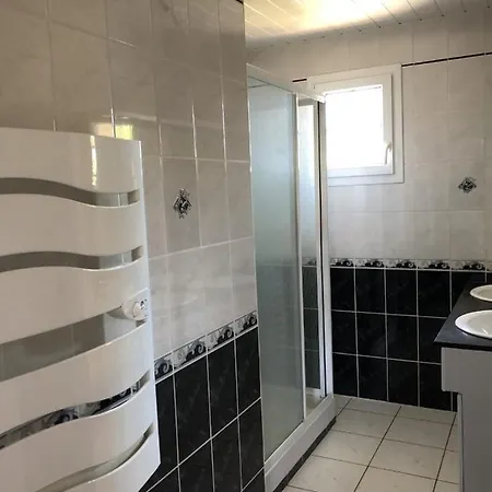Maison Privative 5 Ch. 12 Pers. Piscine Chauffee