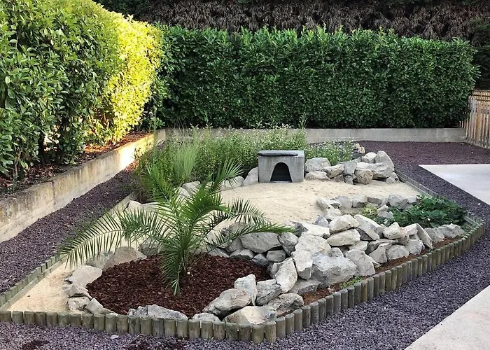 Maison Privative 5 Ch. 12 Pers. Piscine Chauffee