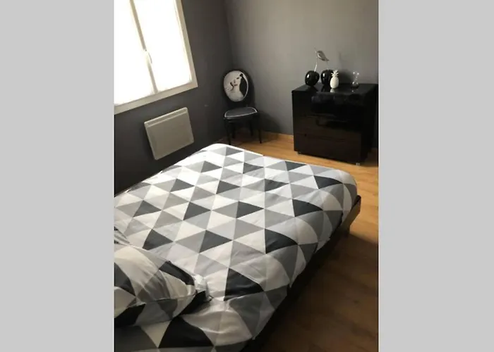 Maison Privative 5 Ch. 12 Pers. Piscine Chauffee فيلة