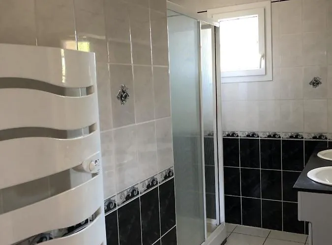 Maison Privative 5 Ch. 12 Pers. Piscine Chauffee